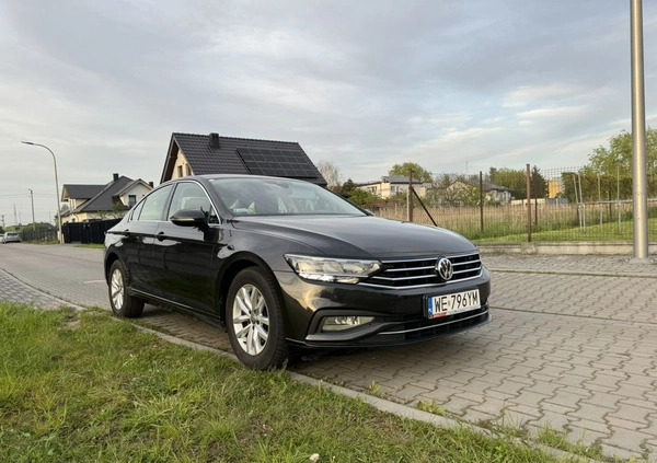 Volkswagen Passat cena 79700 przebieg: 133000, rok produkcji 2020 z Tarnogród małe 781